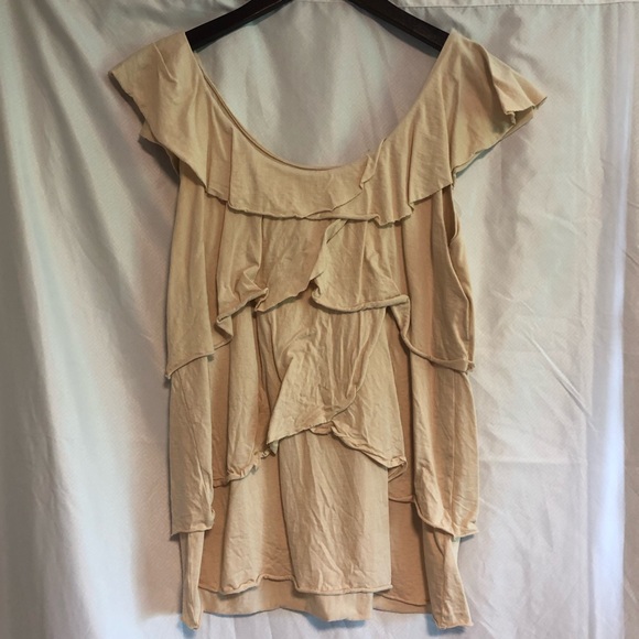 CAbi Tops - CABI Sleeveless Ruffled Top